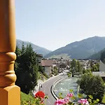 Hotel Alpenherz Garni