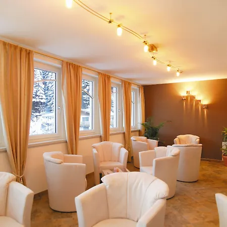 Hotel Alpenherz Garni 4*