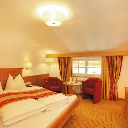 Alpenherz Garni 호텔