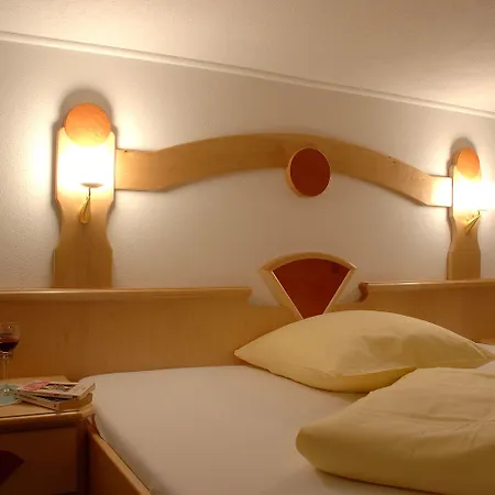 Alpenherz Garni Hotel 4*