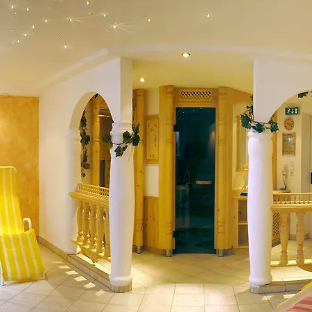 Alpenherz Garni Hotel 4*