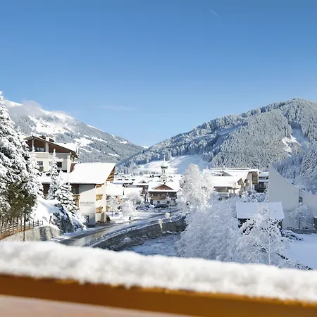 Hotel Alpenherz Garni 4*