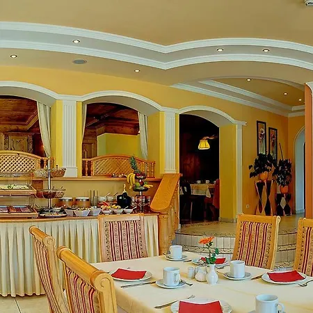 Alpenherz Hotel Garni 4*