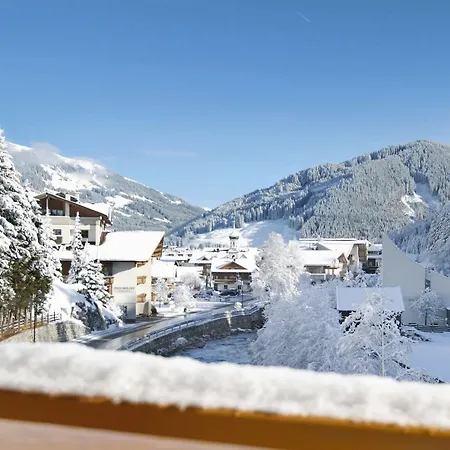 Alpenherz Garni Hotel 4*