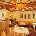 Hotel Alpenherz Garni