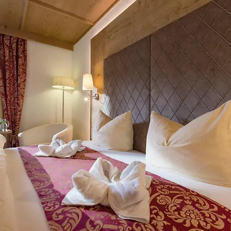 Alpenherz Garni Hotel 4*